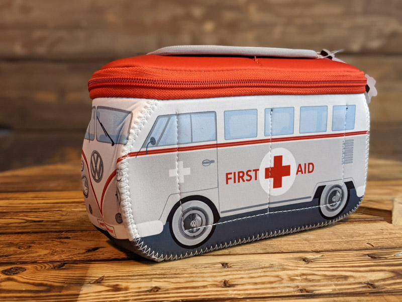BRISA VW Collection - Volkswagen Neopren Mäppchen - First Aid/inkl. Erste- Hilfe Set VW T1 Bulli Bus (First Aid/Grau) : : Drogerie &  Körperpflege