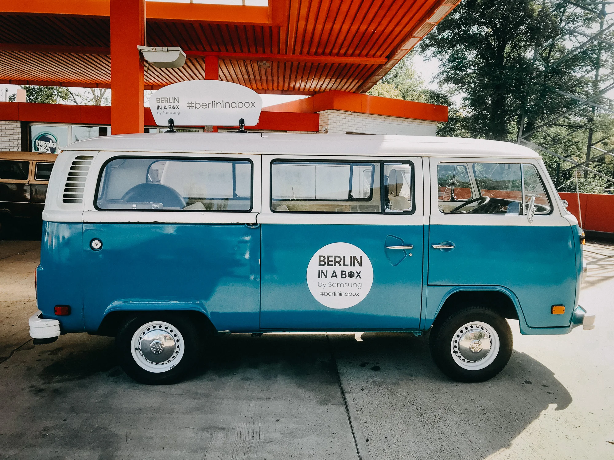 Old Bulli Berlin - Bulli Shuttlefahrt - Shuttleservice Berlin - Mit Vintage Flair durch Berlin