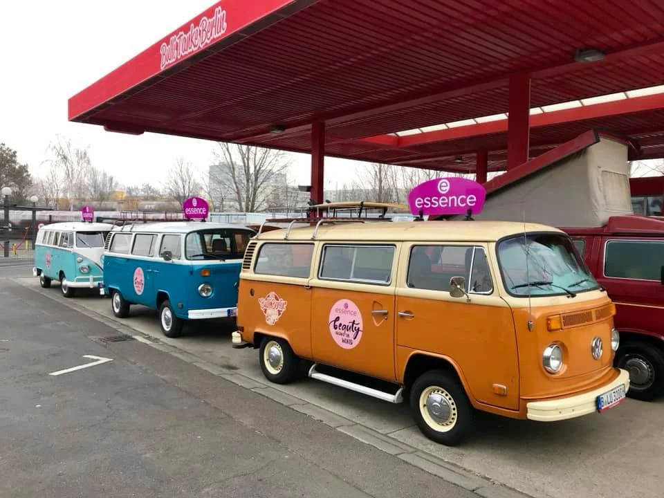 Old Bulli Berlin - Bulli Shuttlefahrt - Shuttleservice Berlin - Mit Vintage Flair durch Berlin